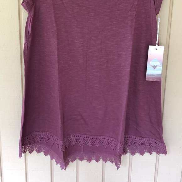 Sun & Shadow top - Picture 2 of 4